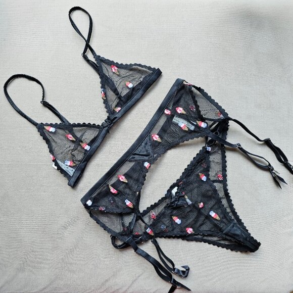 RARE Fleur du Mal Ice Cream Embroidery Lingerie 3 Piece SET - Picture 3 of 5